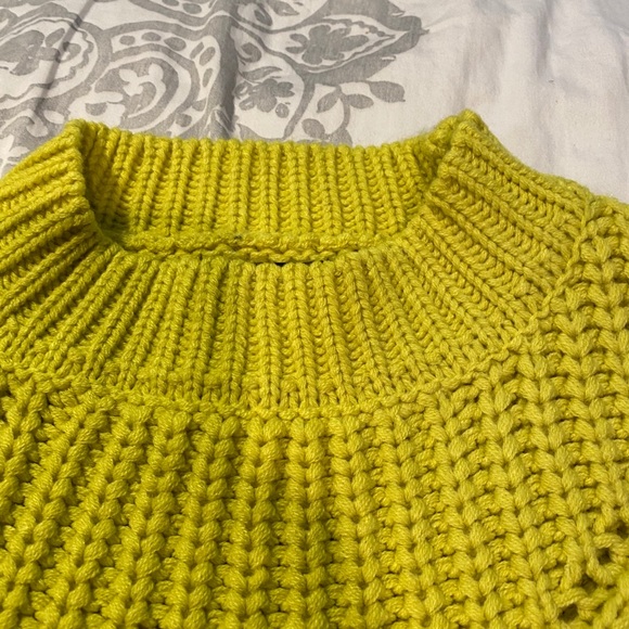 Women’s Knit Winter Sweater - Picture 4 of 7